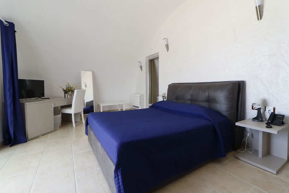 Hotel Residence Capo Campolato Superior Room, 1 Double Bed, Non Smoking, Sea View 2