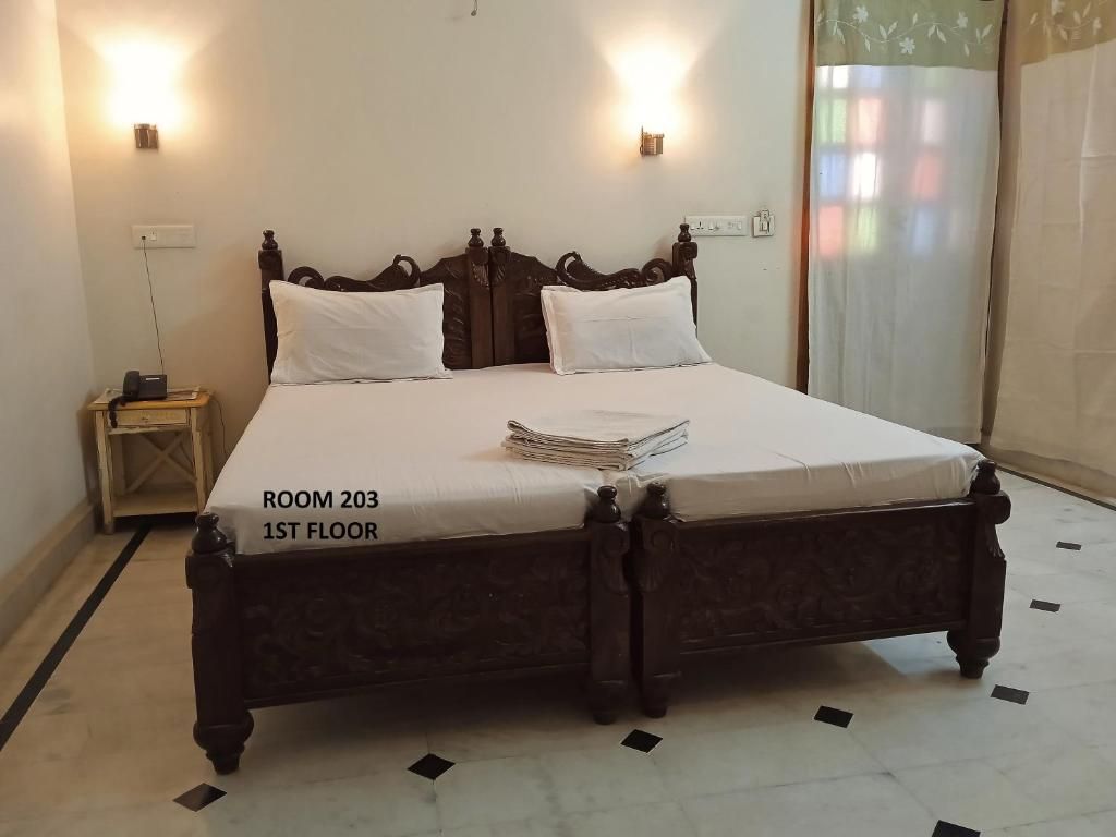 Rigmor Haveli Standard Room 7