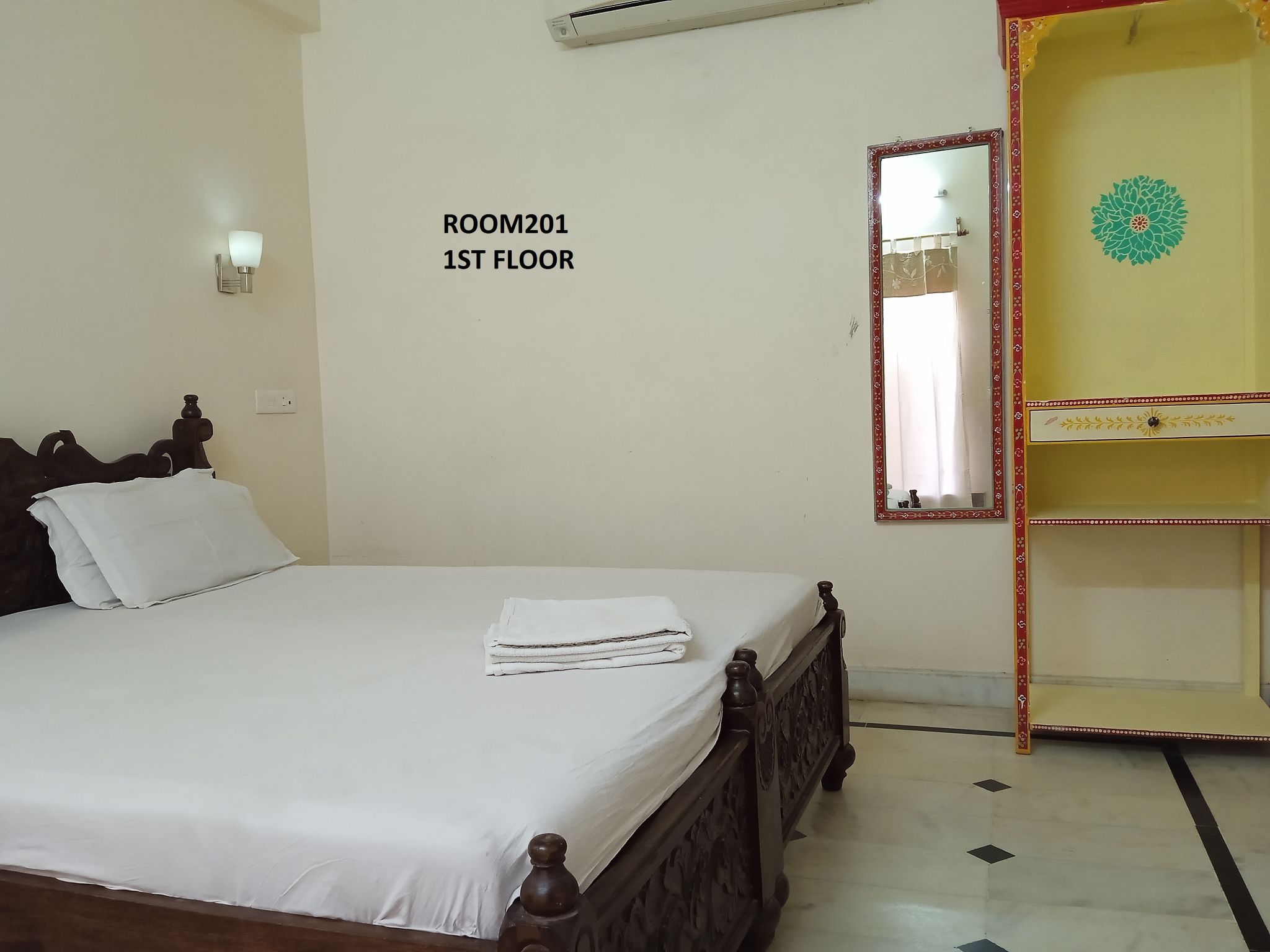 Rigmor Haveli Standard Room 8