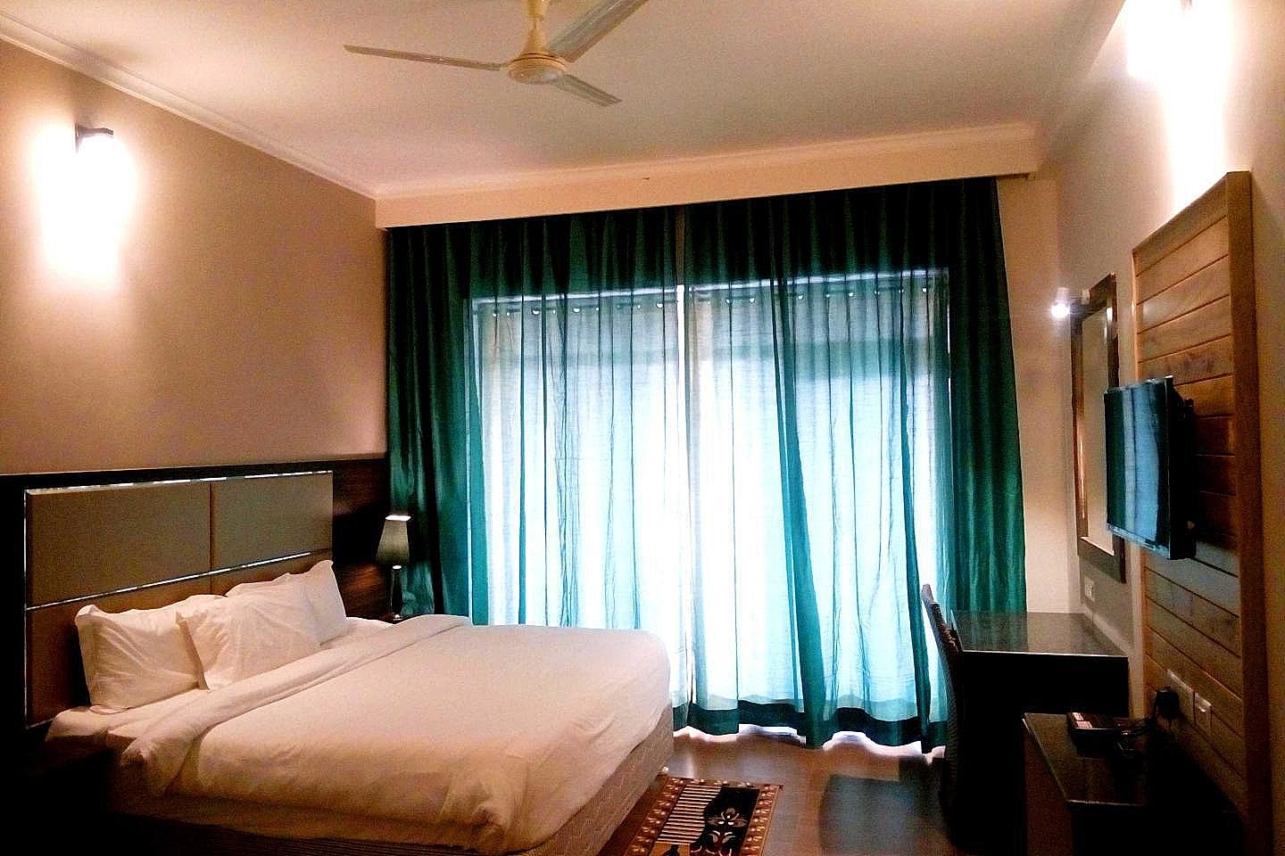 RiverArch Greenfields Resort Superior Room 11