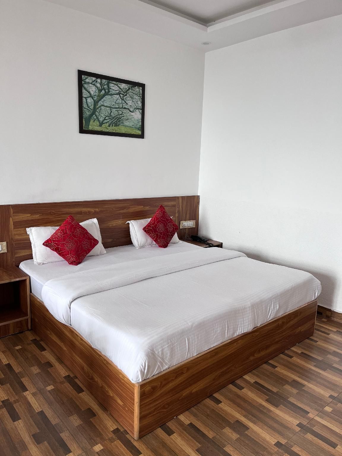Super Deluxe Room with Balcony