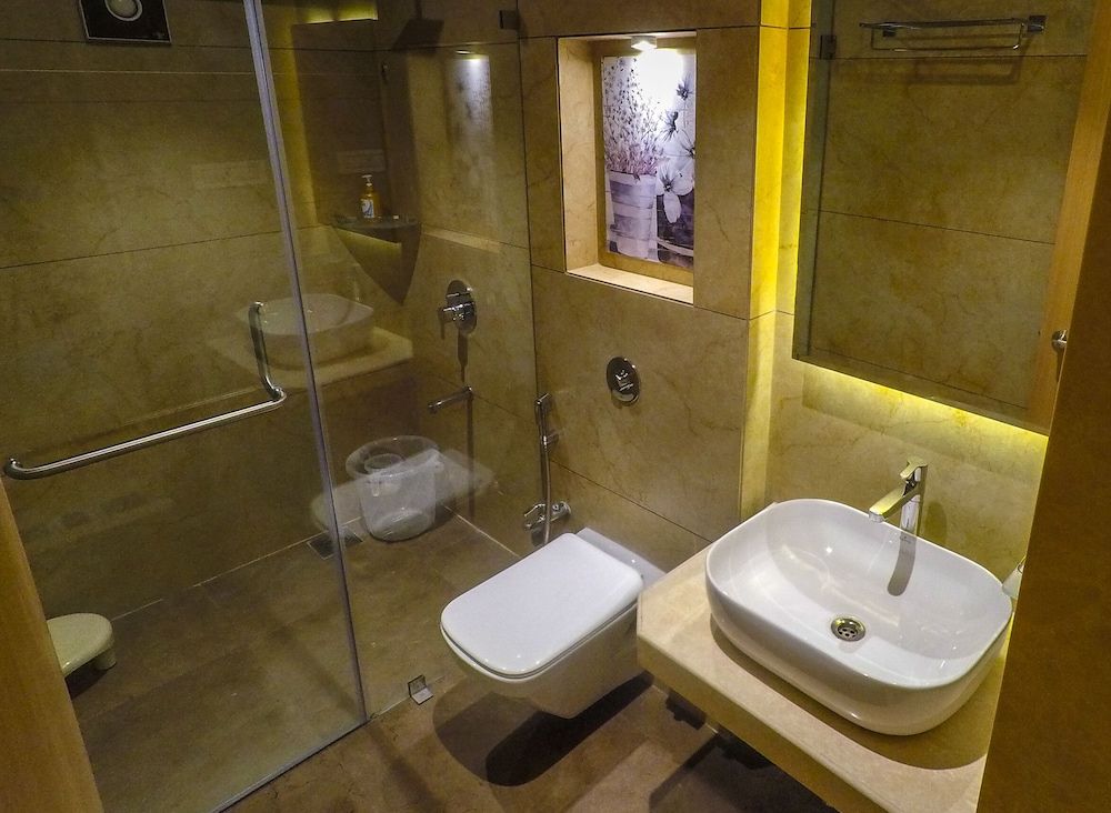 Rudra Shelter Business Hotel Executive Room 21