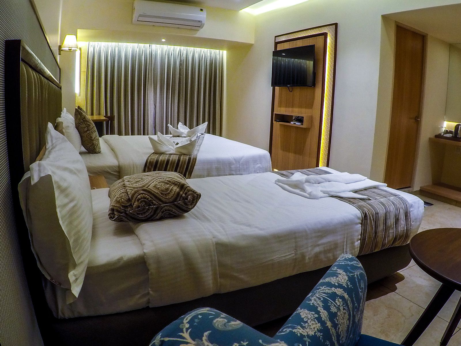 Rudra Shelter Business Hotel Executive Room 7