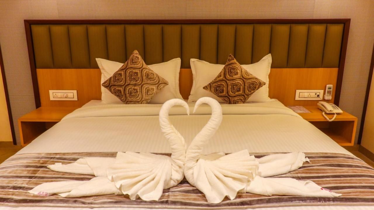 Rudra Shelter Business Hotel Executive Room 13