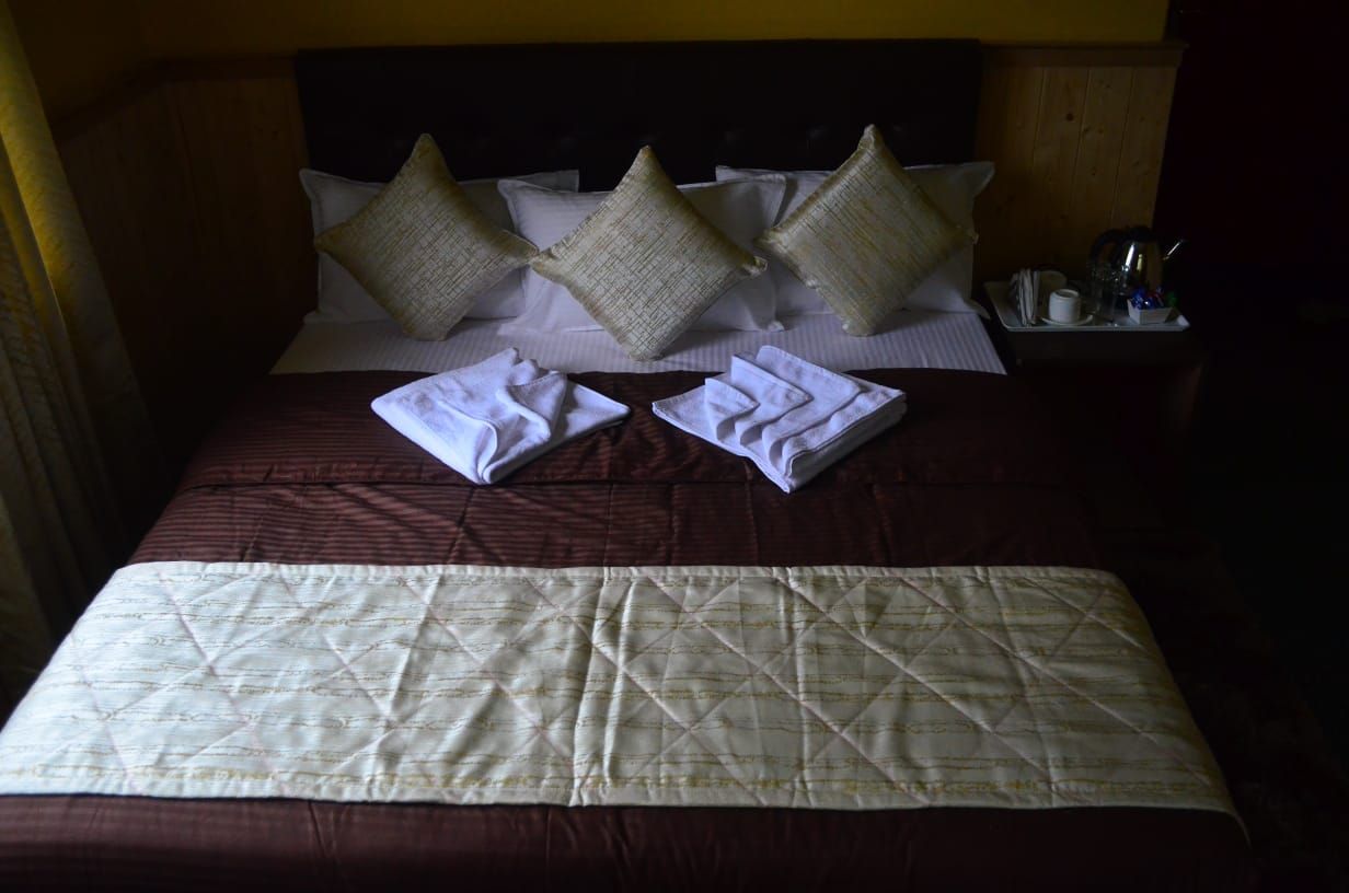 Rufina Lachen Deezong Super Deluxe Room 17