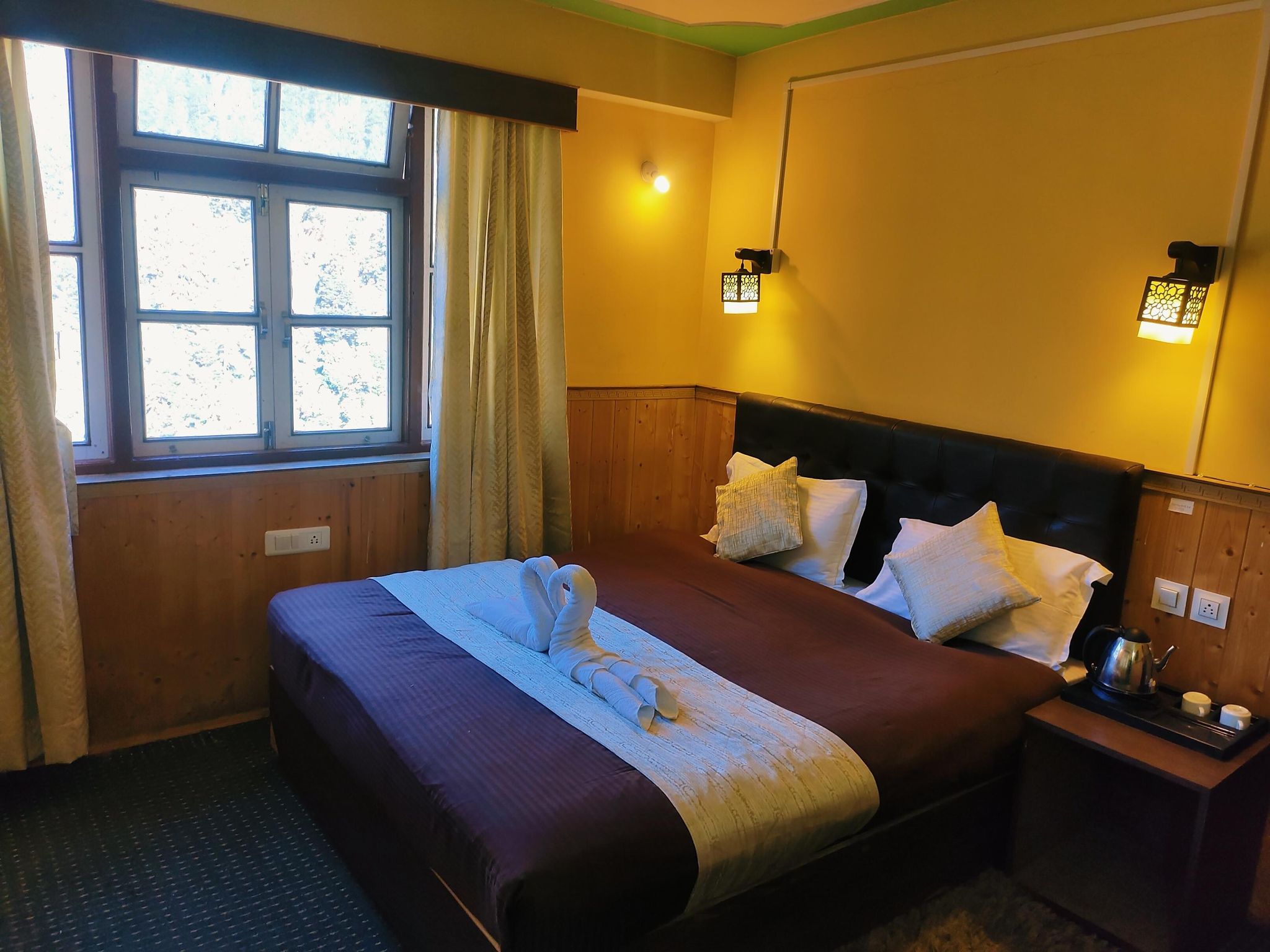 Rufina Lachen Deezong Super Deluxe Room 11