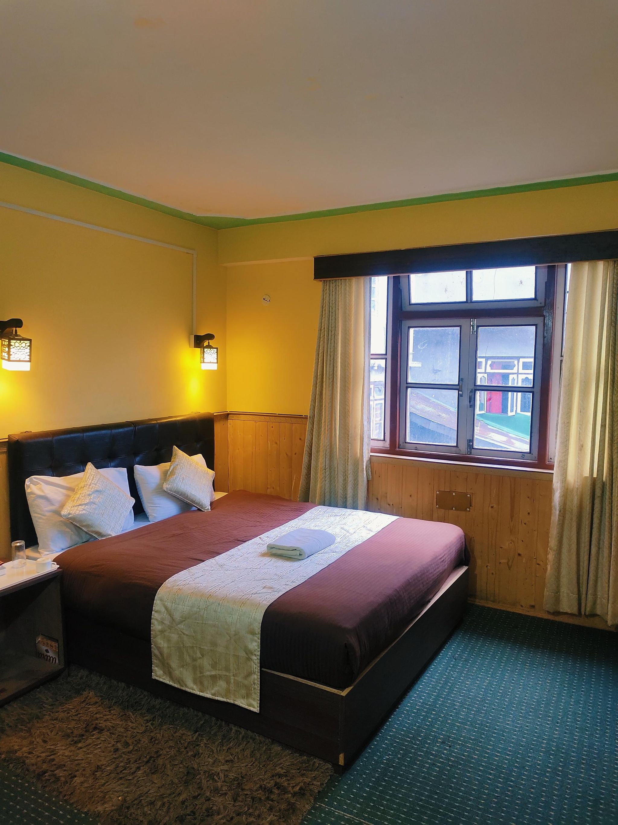 Rufina Lachen Deezong Super Deluxe Room 10