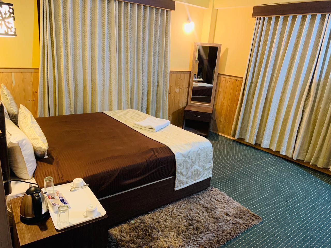 Rufina Lachen Deezong Super Deluxe Room 3