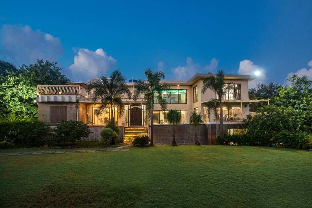 undefined SaffronStays Aura