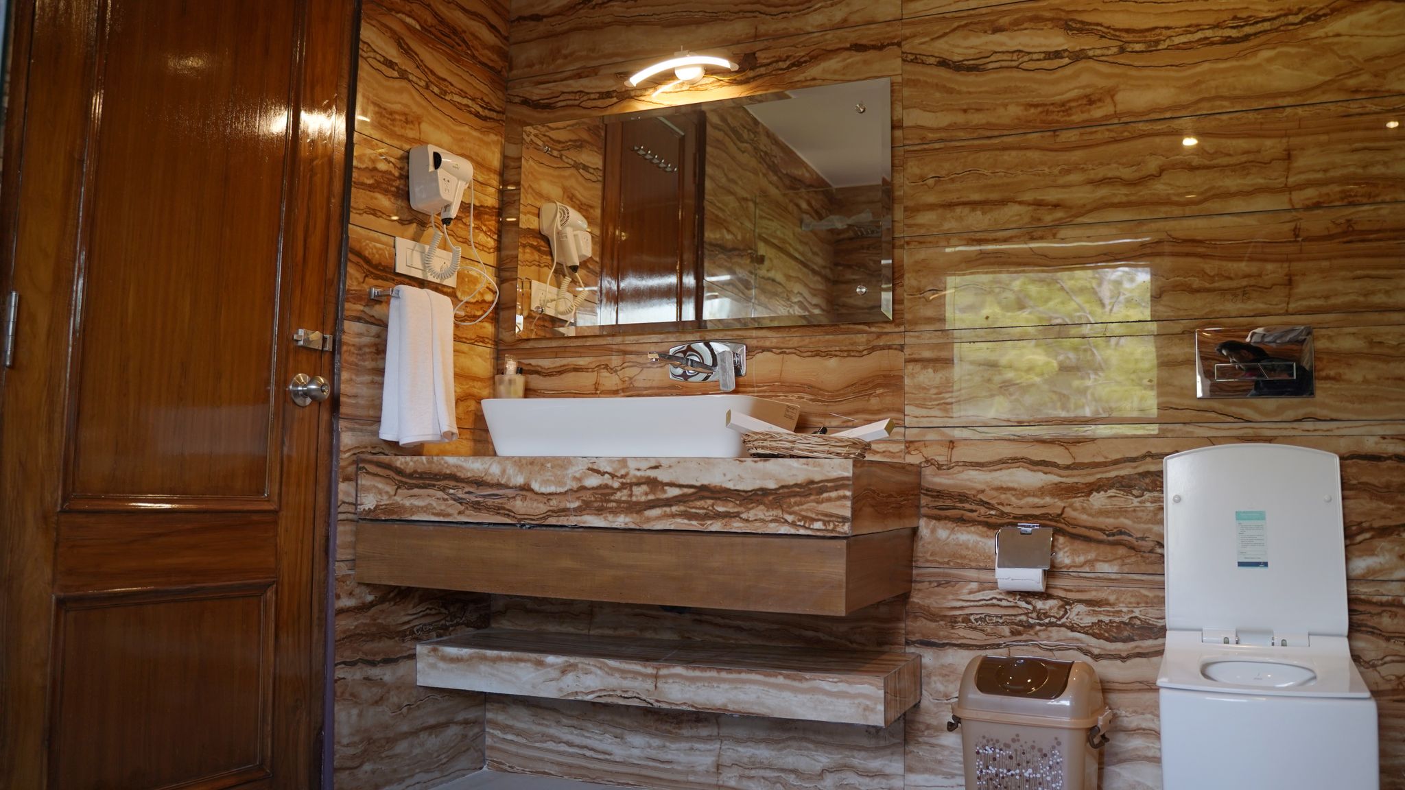 Saheb's Castle Diamond Room 3