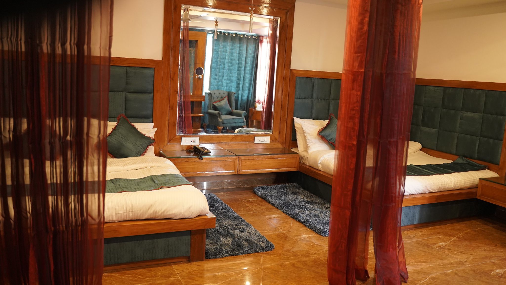 Family Suite With Jacuzzi