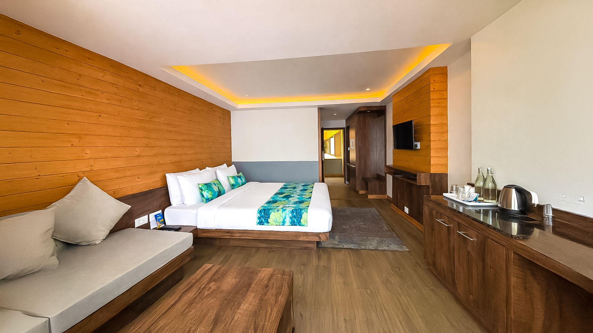 Yashshree Sanderling Mall Road Premium Room 2