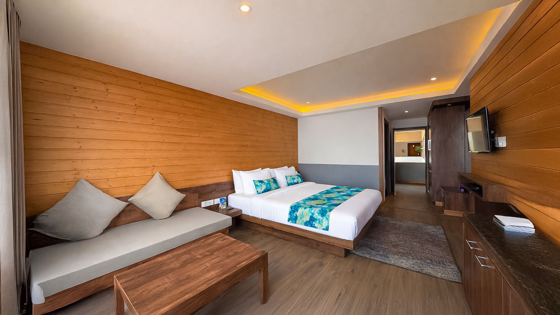 Yashshree Sanderling Mall Road Premium Room 3