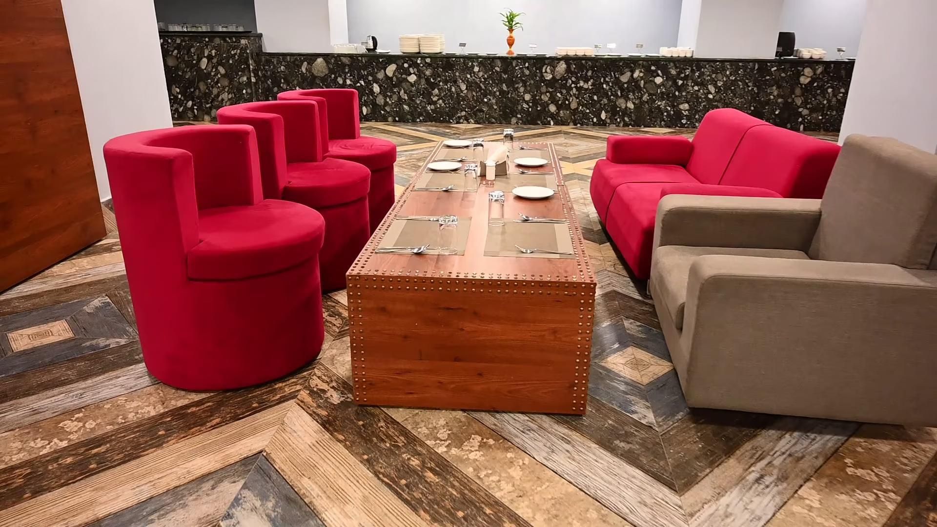 undefined Seven Hills Hotel 4