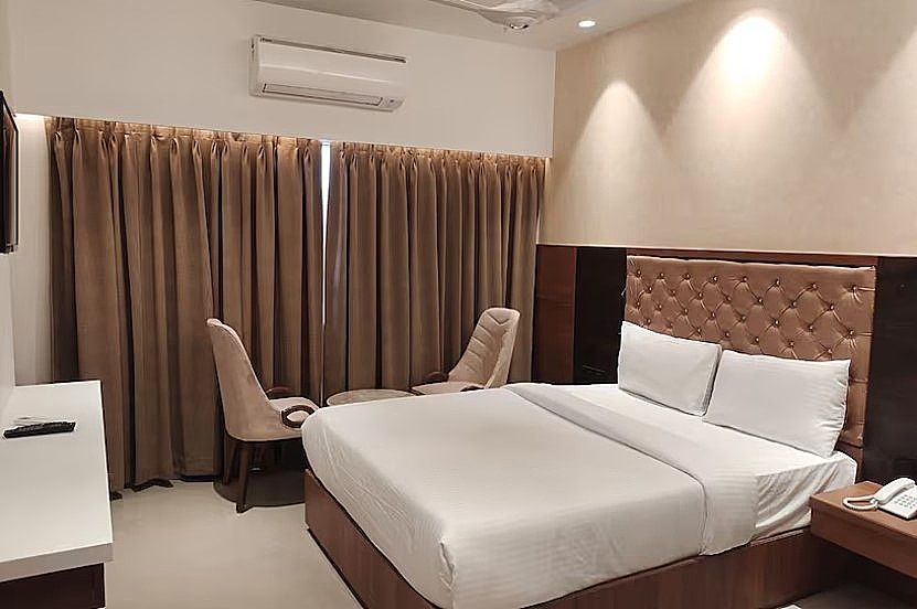Shree Inn by Tamanna Hotels Double Room with Balcony