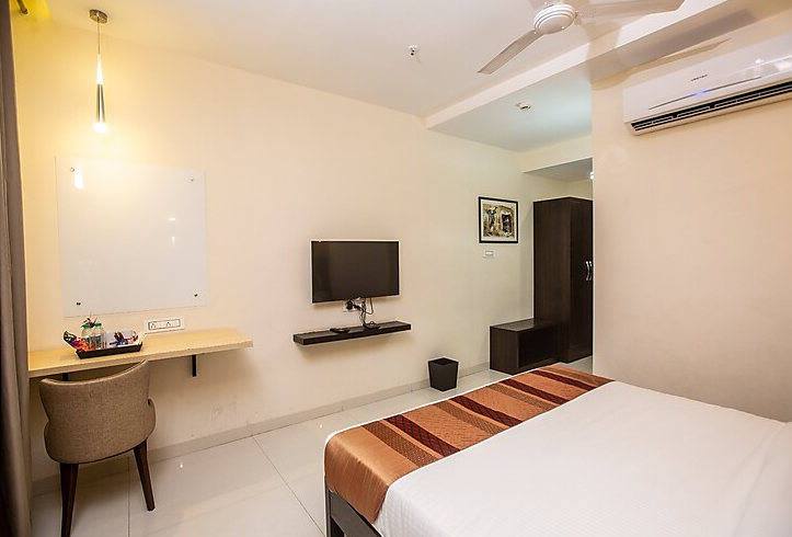 Hotel Singh's By WB Hotels