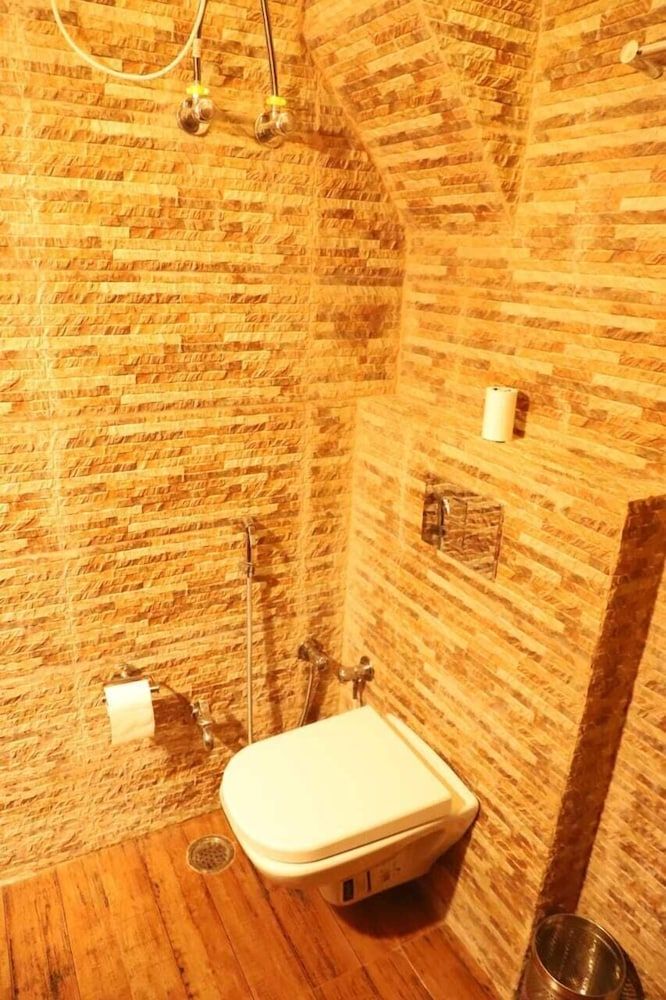 Singhvis Haveli Standard Room 8