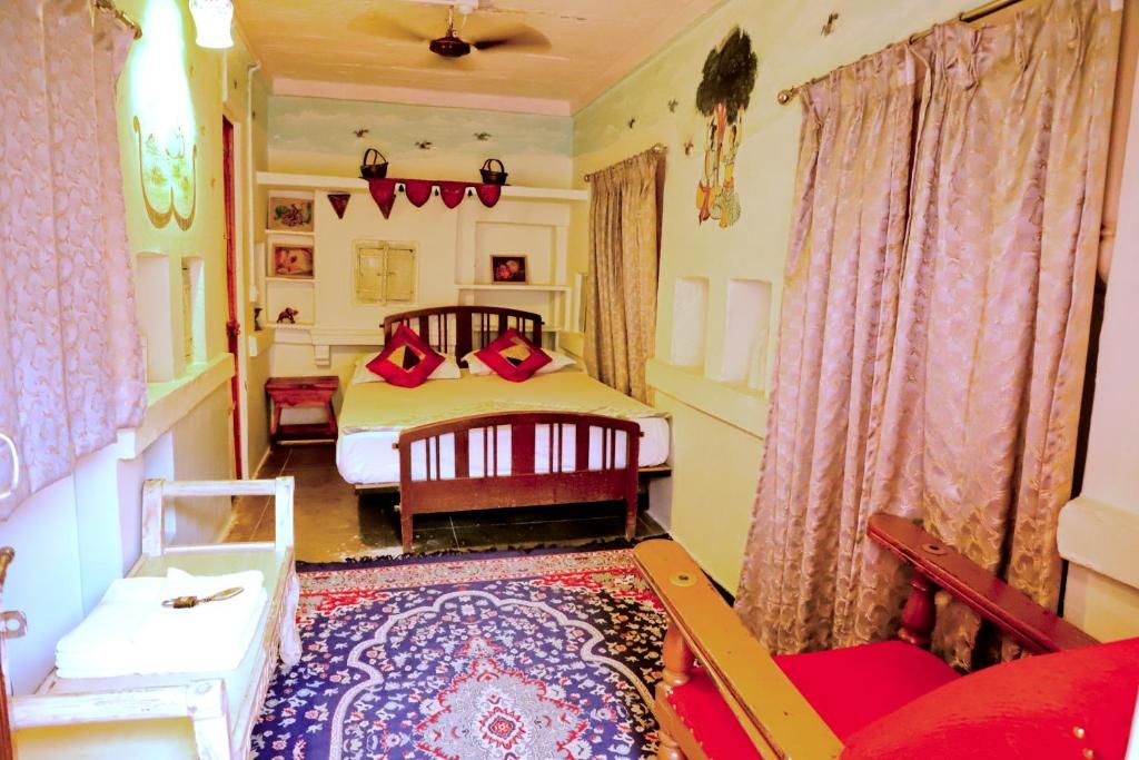 Singhvis Haveli Standard Room 2