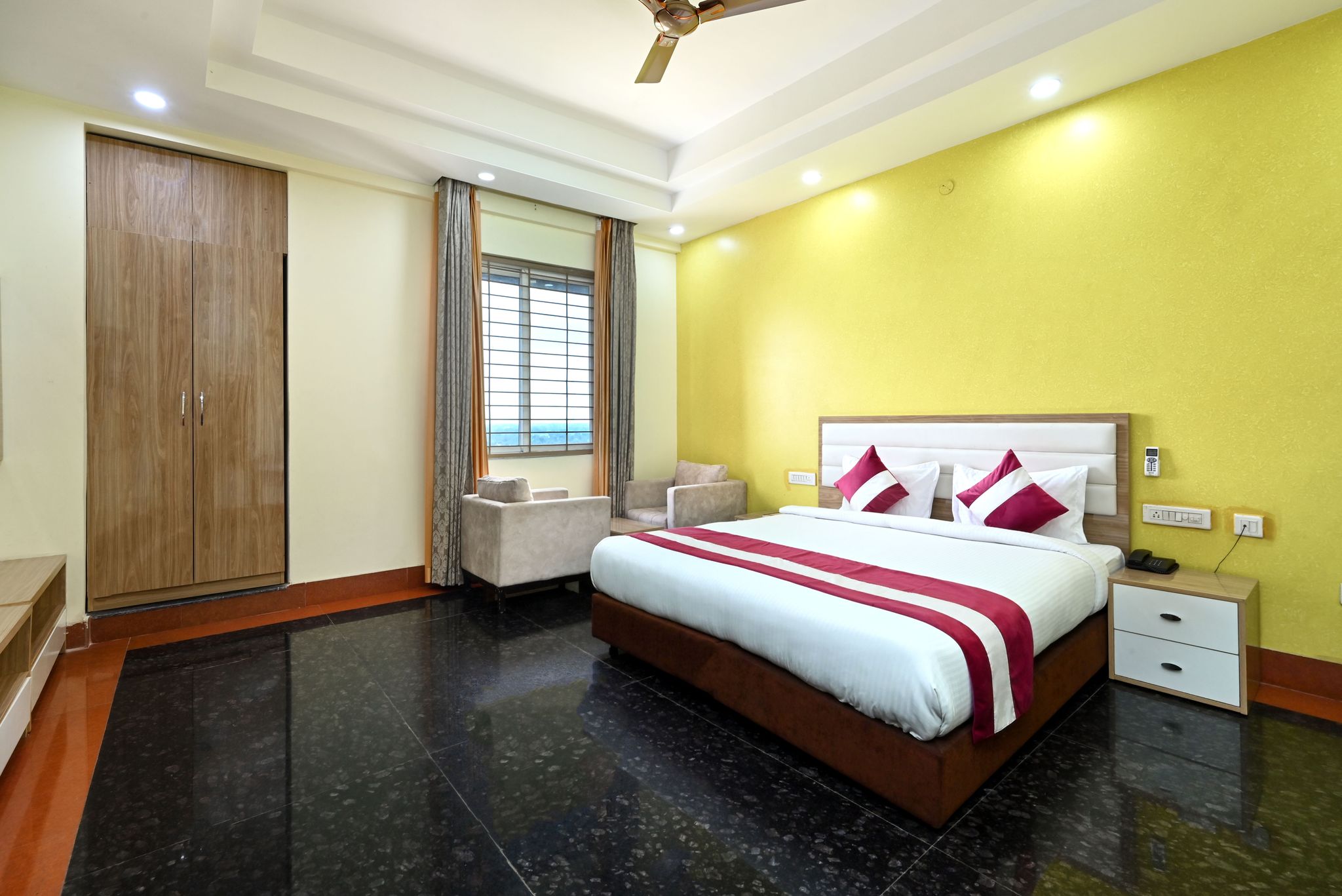 SKS Grand Palace Deluxe Double Room 13