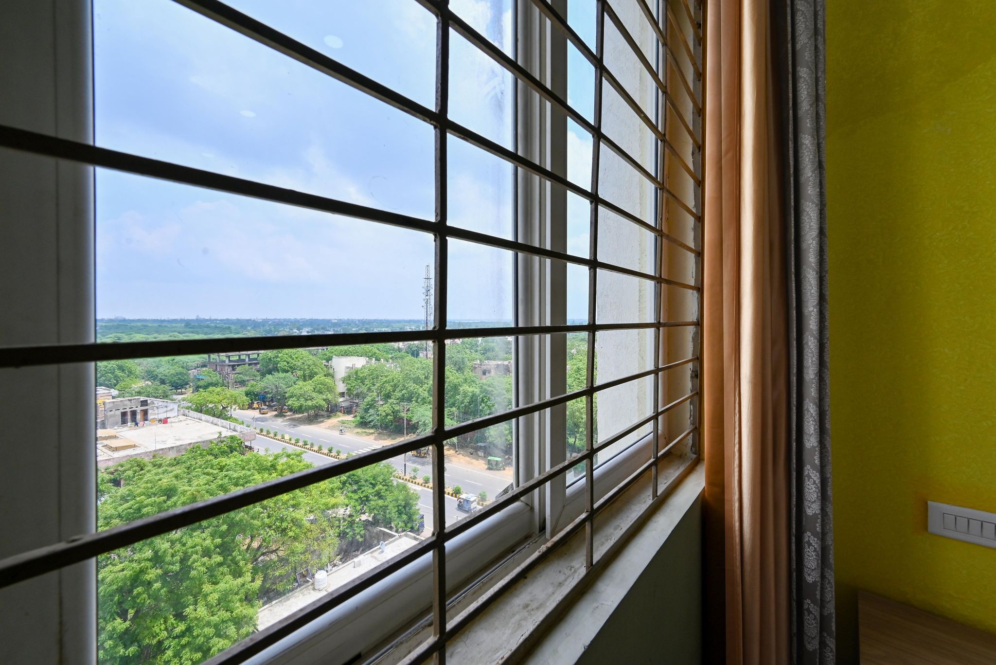 SKS Grand Palace Deluxe Double Room 14
