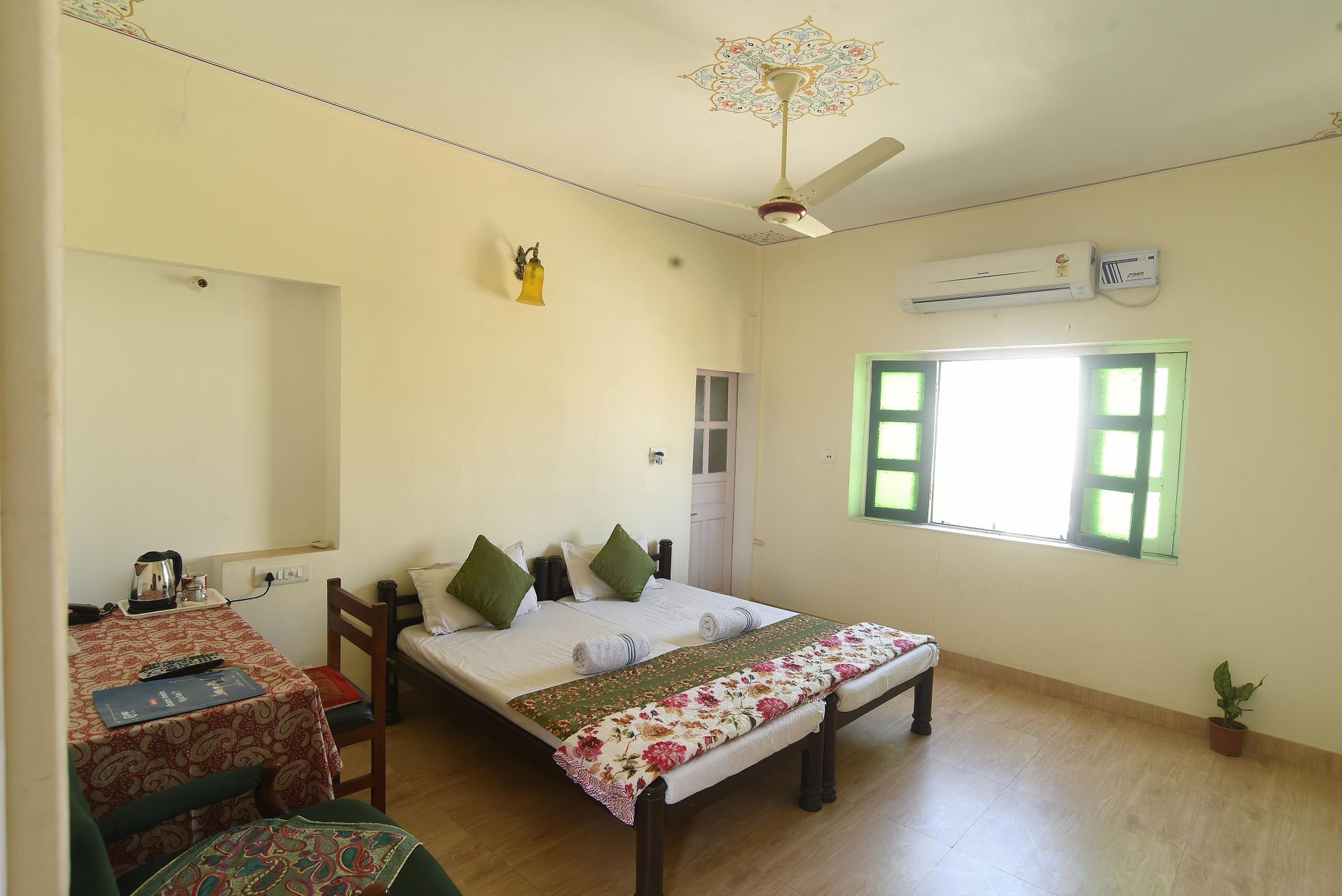Deluxe Room AC