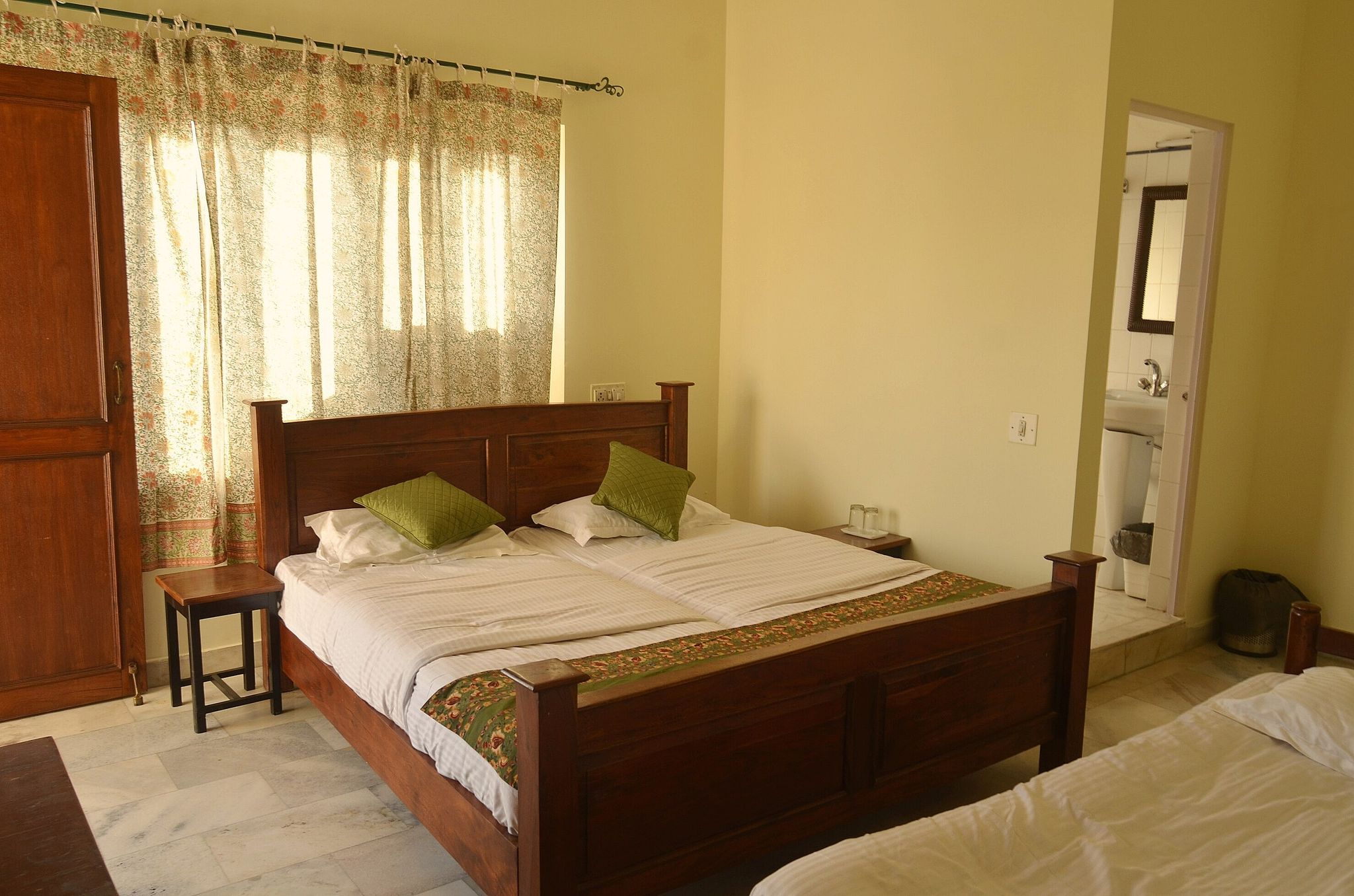 Deluxe Room AC