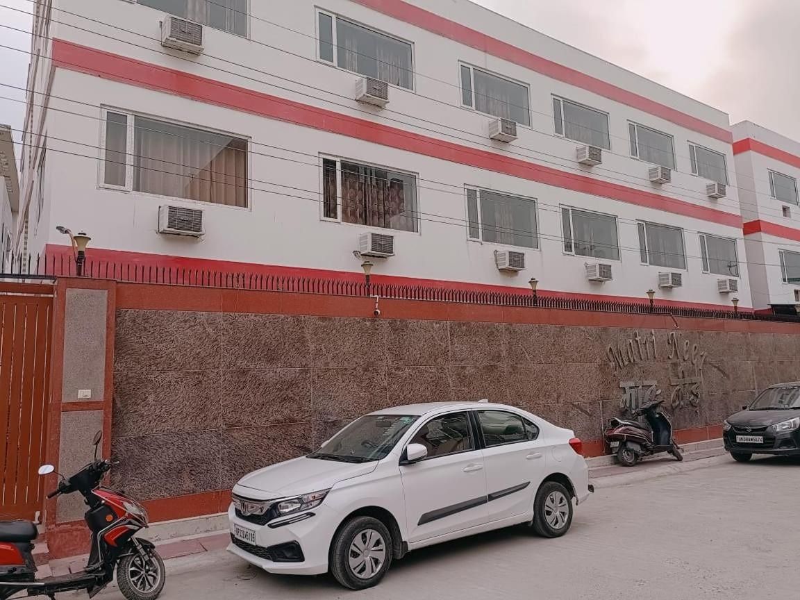 Staygo Hotel Near ShantiKunj Bhupatwala
