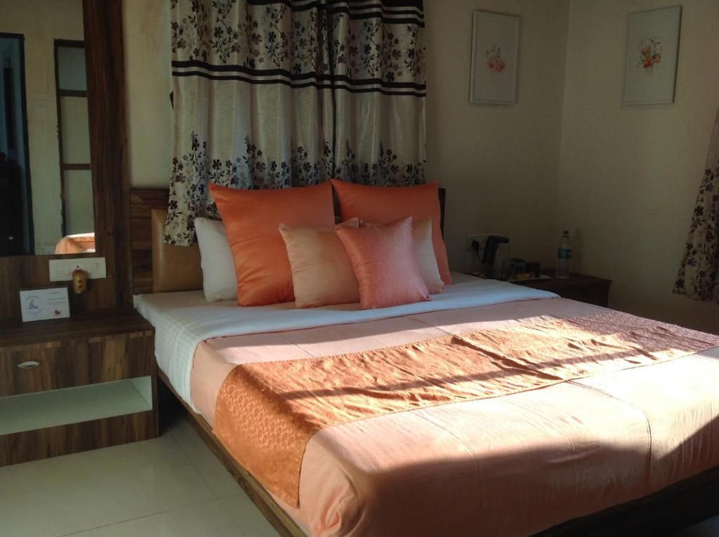 undefined Strawberry County 5