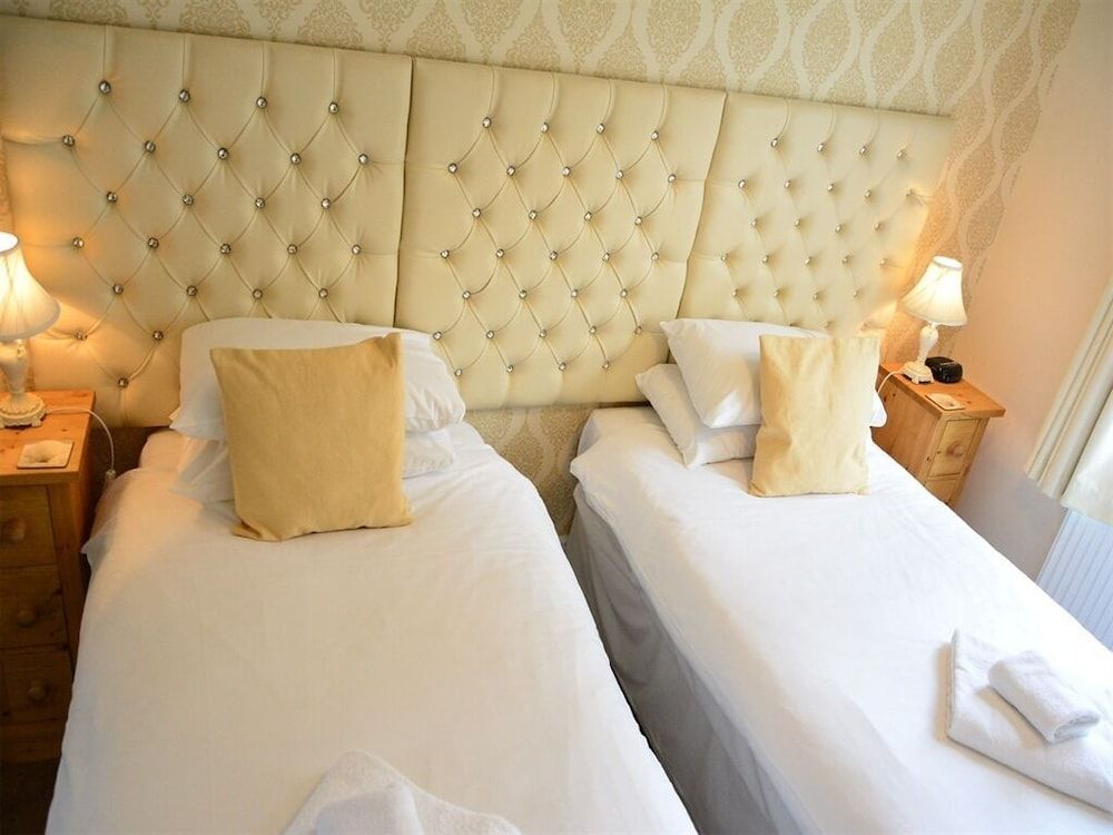 Ashlea Guest House Double or Twin Room, Ensuite 5