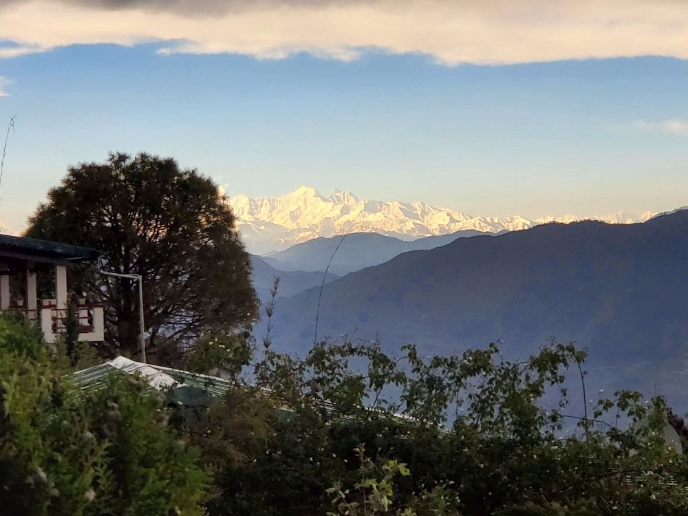 Tehri Retreat Standard Room (Snow View) 3