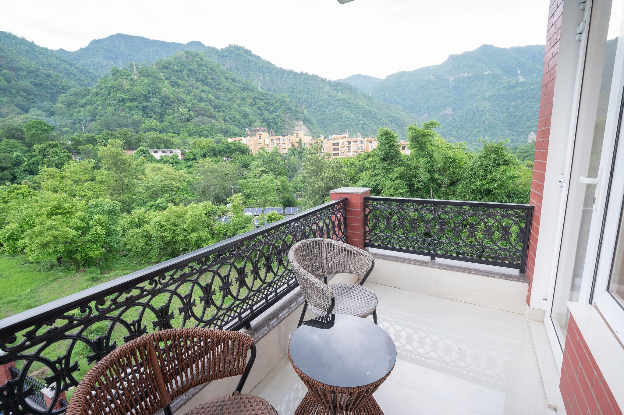 King Room with Mountain View