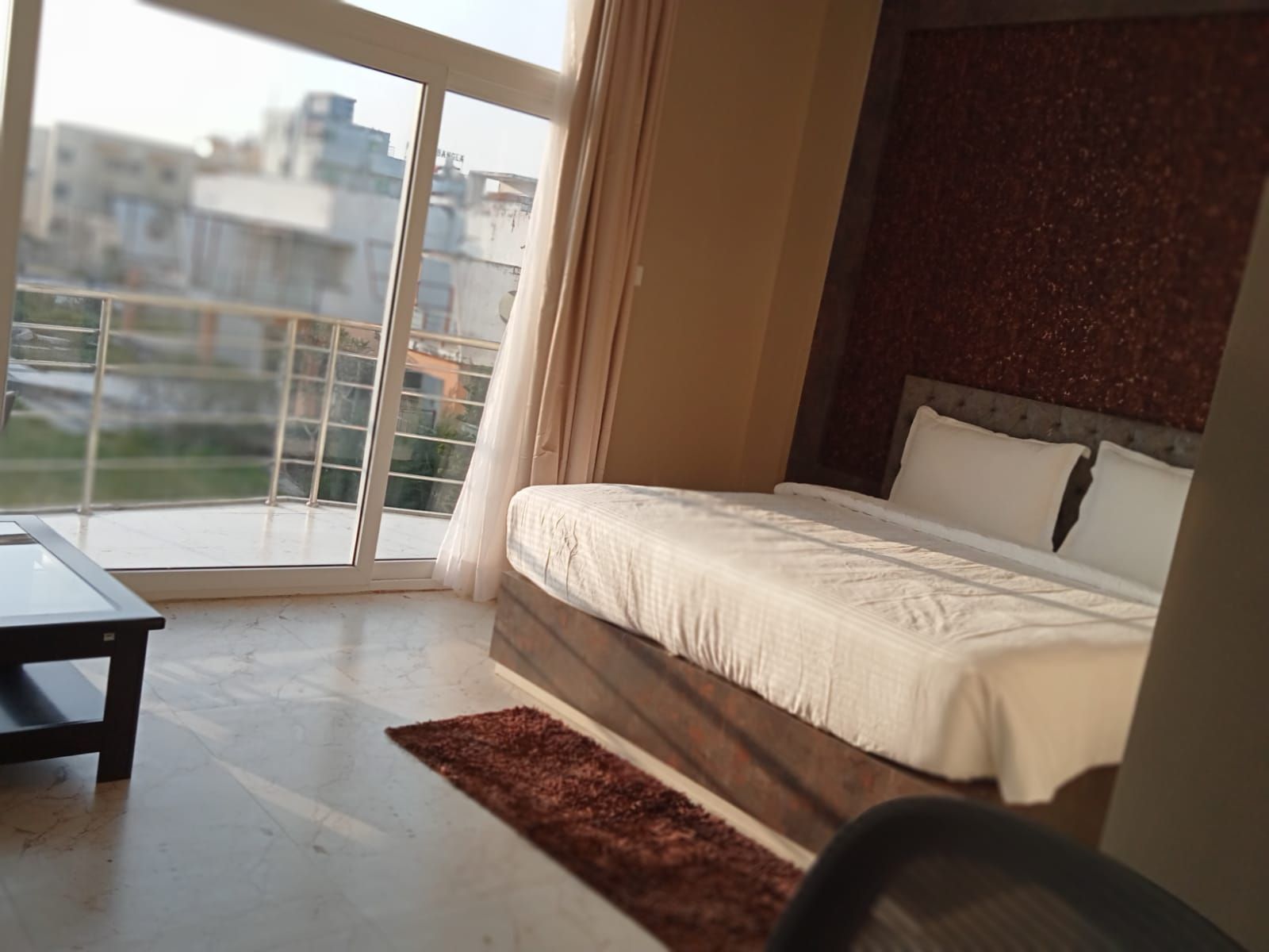 The Bay Suites Sea Facing Hotel-Right On The Golden Beach Deluxe Room Sea View with Balcony 4