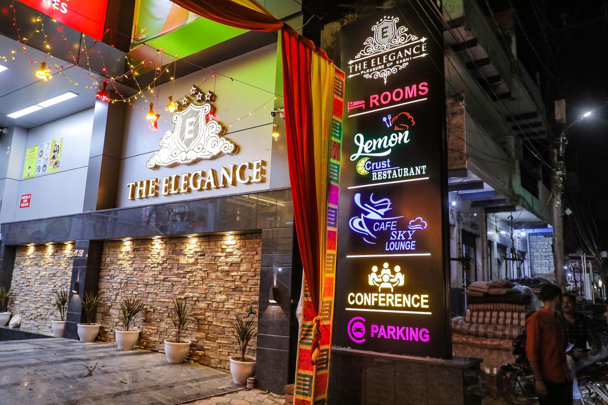undefined The Elegance Hotel 5
