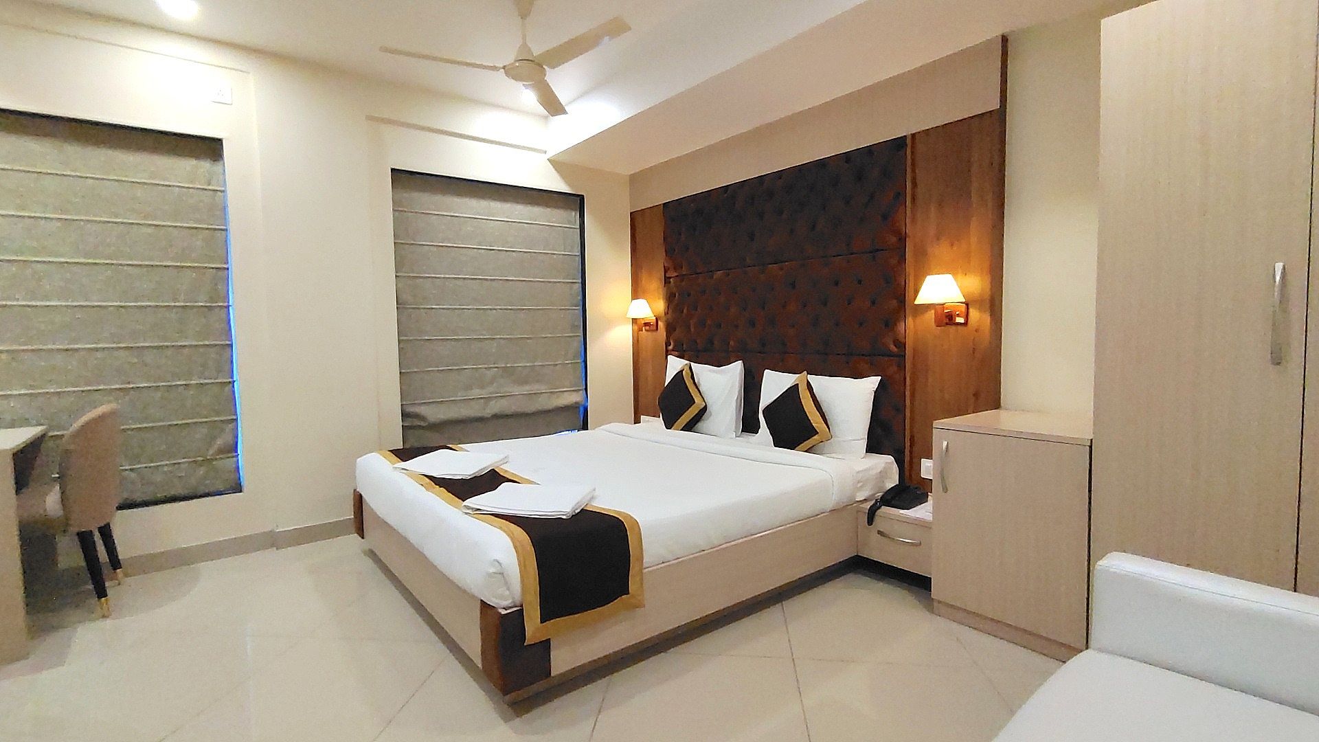 The Panash - Hotel & Banquet Luxury Double Room 5
