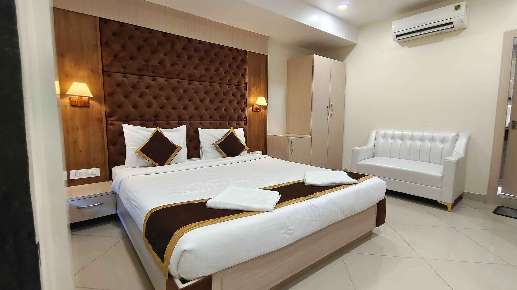 undefined The Panash - Hotel & Banquet 10