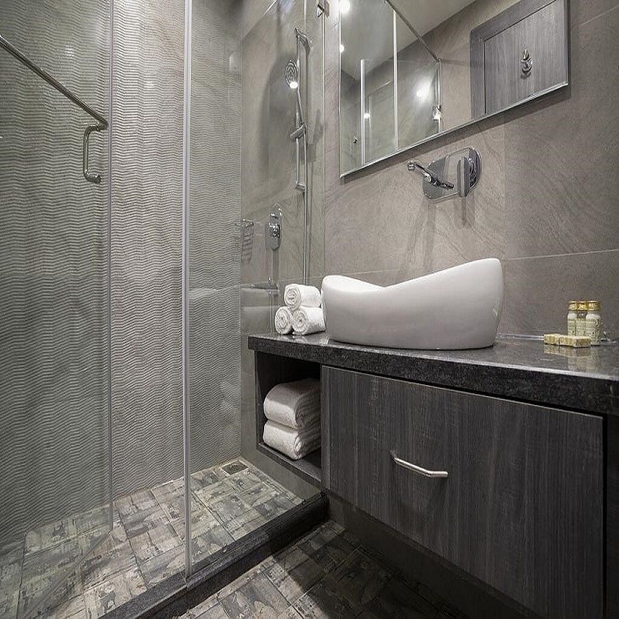 The Porto by Lagom Standard King Room 10