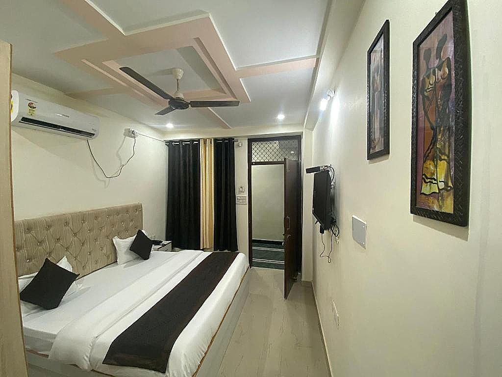 The Reverent Ganga Standard Double Room 3