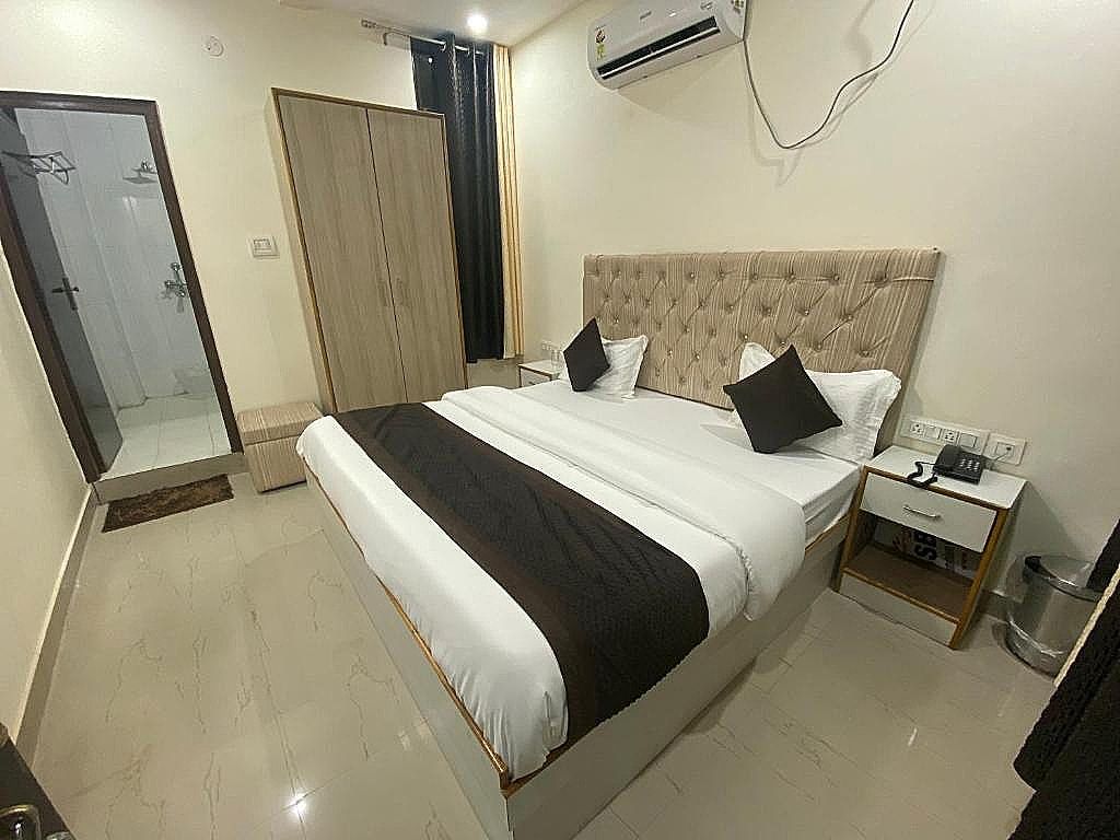 undefined The Reverent Ganga 5