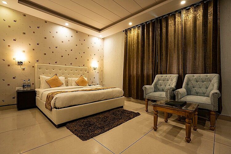Executive Room