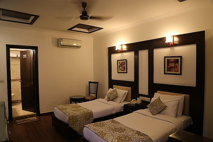 Hotel  Southgate Deluxe Room 3