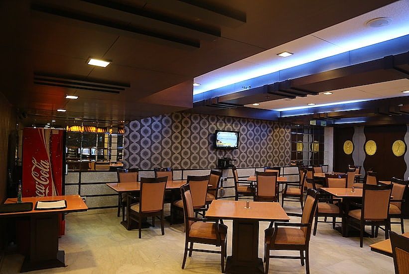 Food & Dining