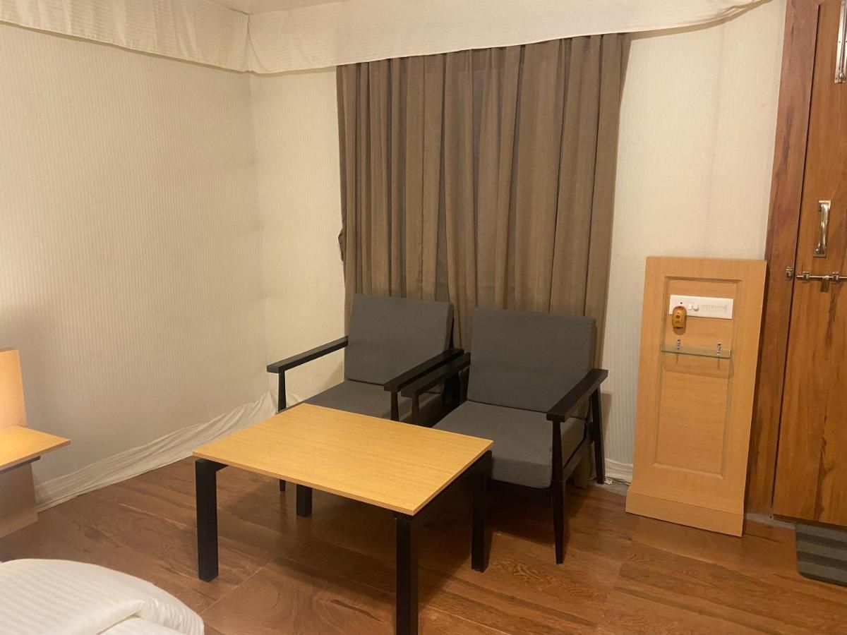 The SSK World Resort & Spa deluxe room 10