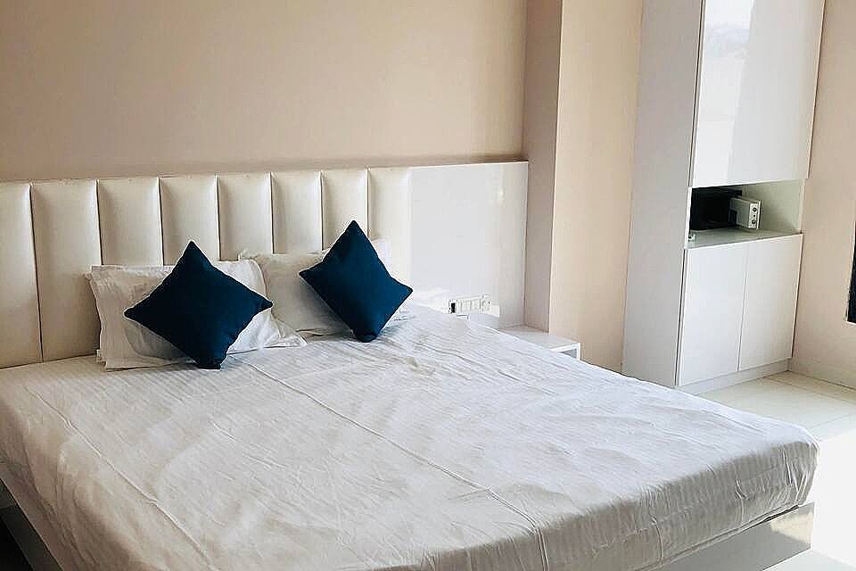 The white fresco Deluxe Room 5