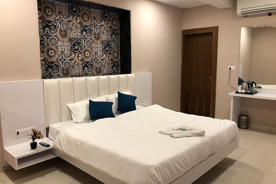 The white fresco Deluxe Room 3