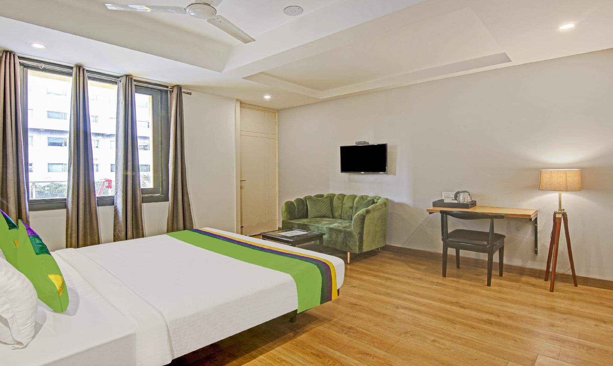 Treebo Ahinsa Residency Sohna Road Deluxe Double Room 11