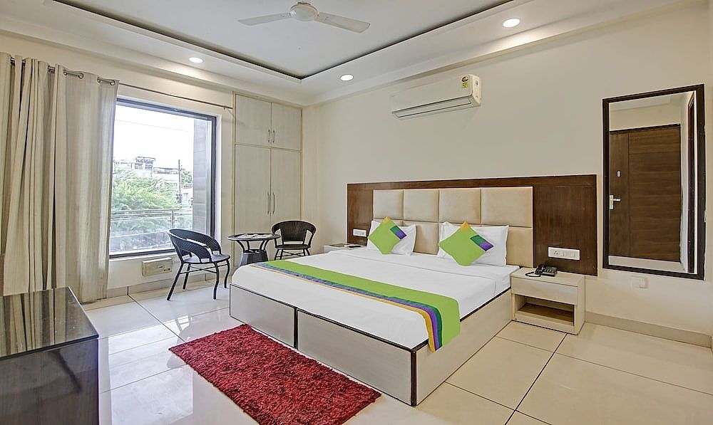 Treebo Apple Pie Deluxe Double Room
