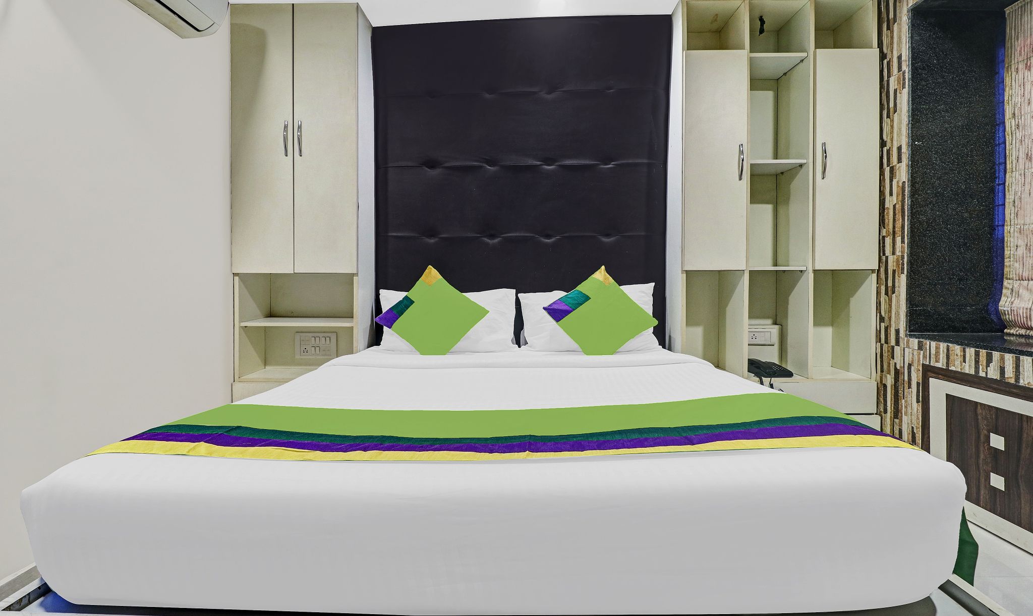 Treebo Elite Premium Homes Standard Double Room 4