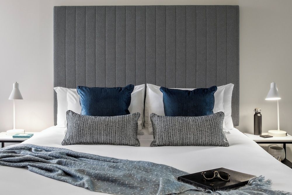 Punthill South Yarra Grand Studio Apartment 2