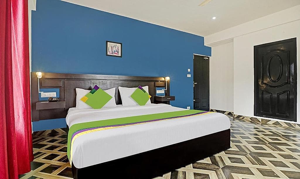 Treebo Trend Hazeberg Resort Oak