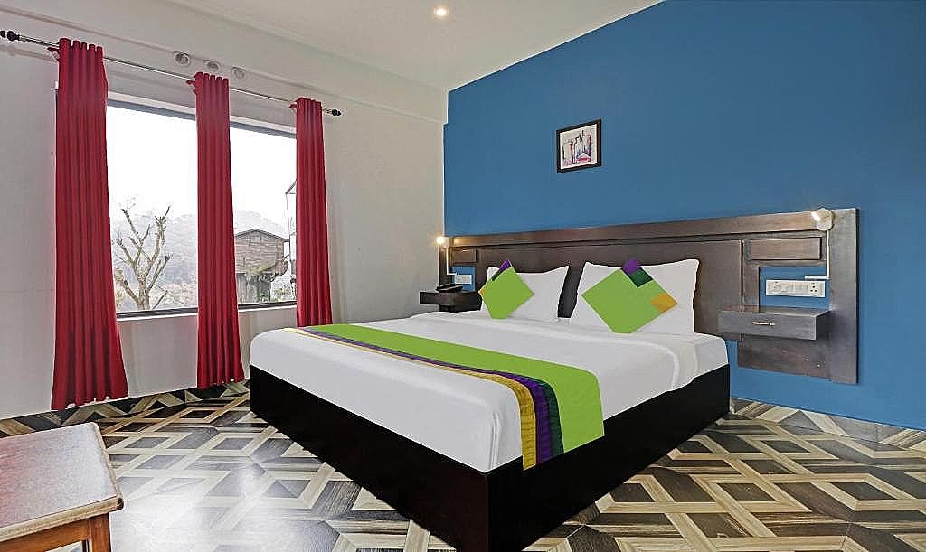 Treebo Trend Hazeberg Resort Oak 2